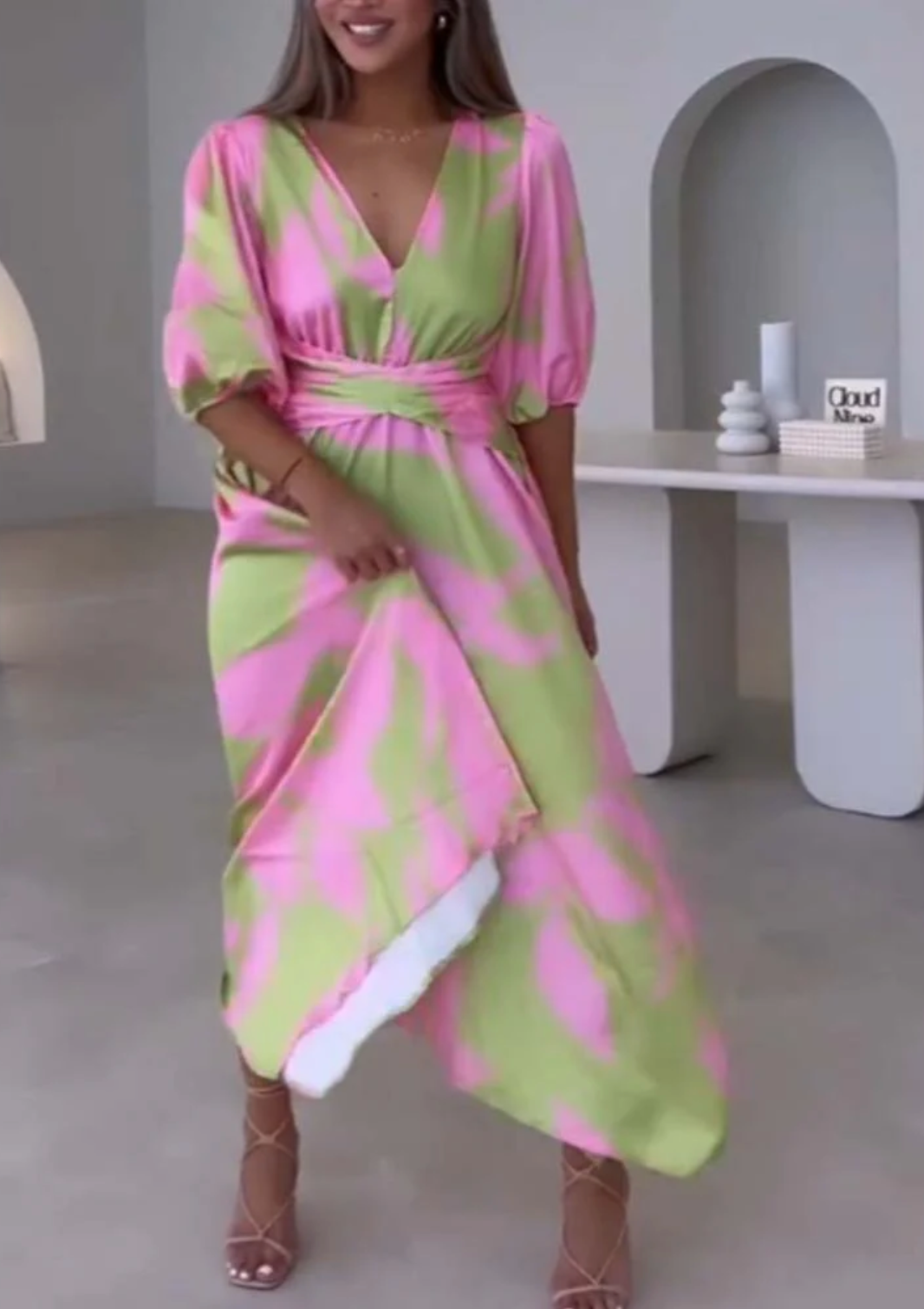 Sionne – Maxikleid mit V-Ausschnitt