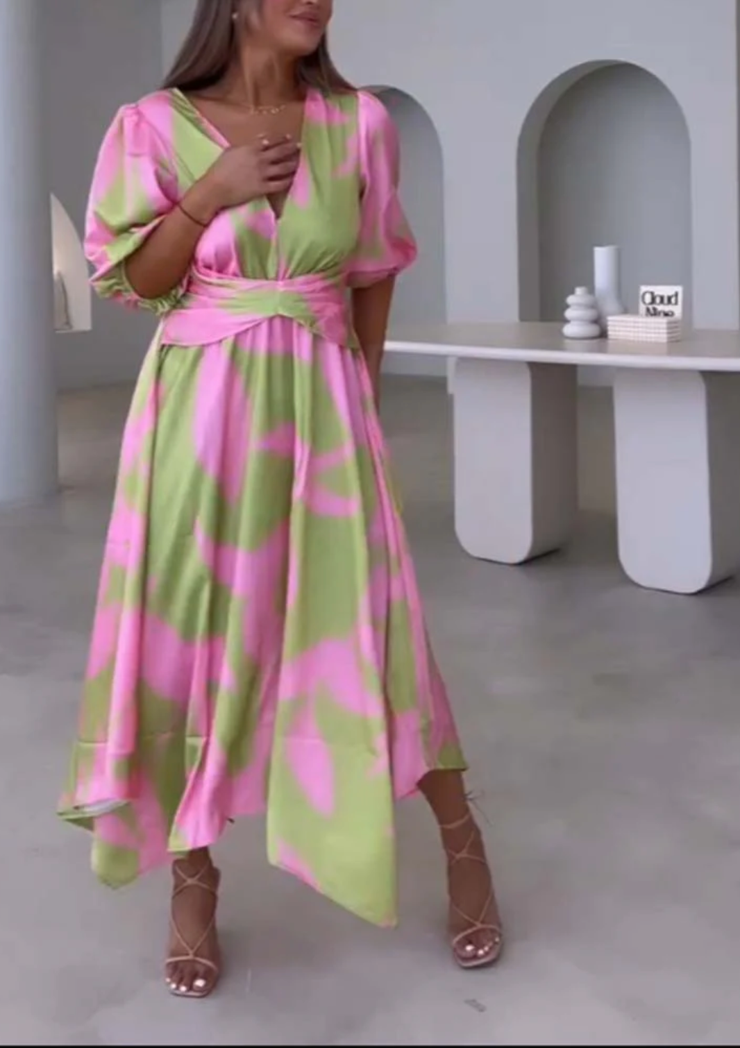 Sionne – Maxikleid mit V-Ausschnitt