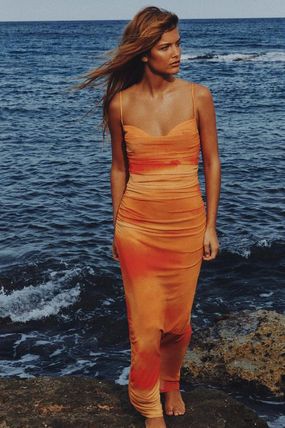 Leticia – Elegantes Plissiertes Figurbetontes Kleid